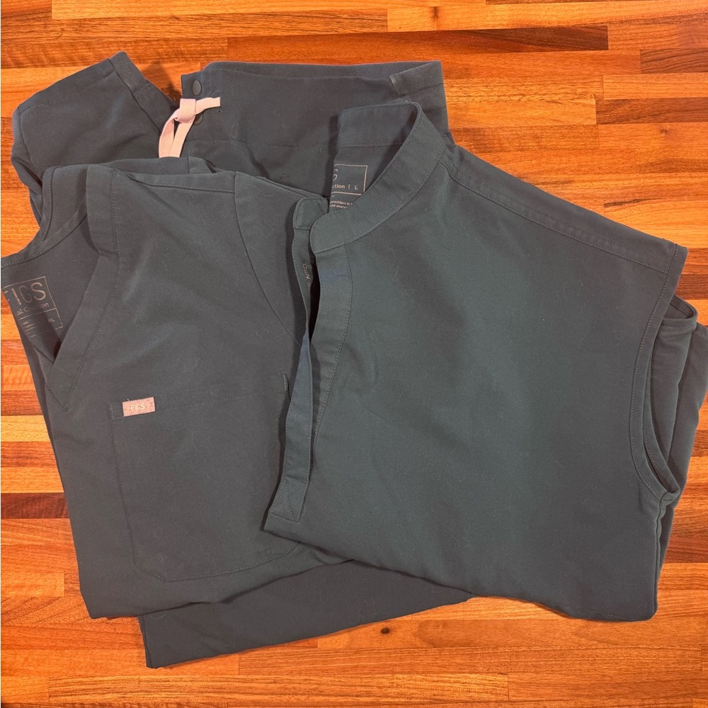 Figs Caribbean Blue Scrub Set